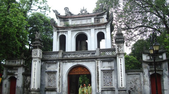 Image 2 of 9