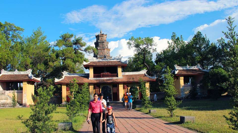 Vietnam's Treasures: Hanoi, Hue, Hoi An, Halo - undefined - Image 8