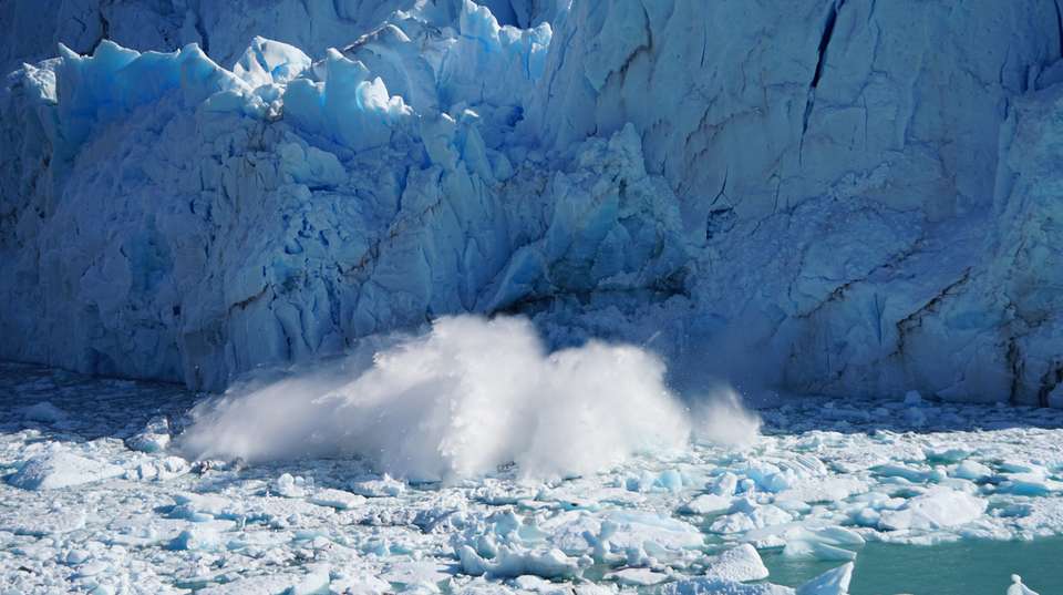 El Calafate, Torres del Paine & Ushuaia - People Travel And Experience - Argentina - Image 2