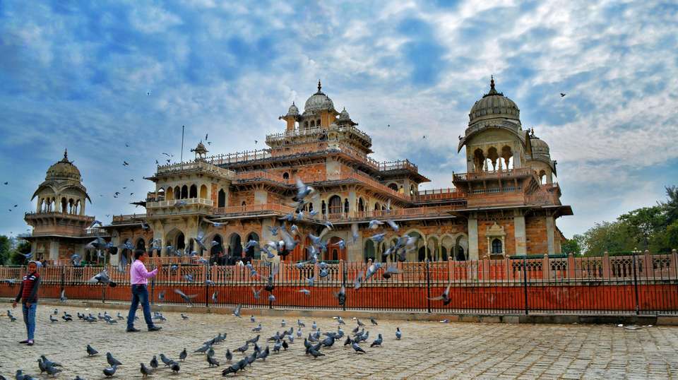 Ganges Tour - Seven Wonder Tour & Travels - India - Image 3