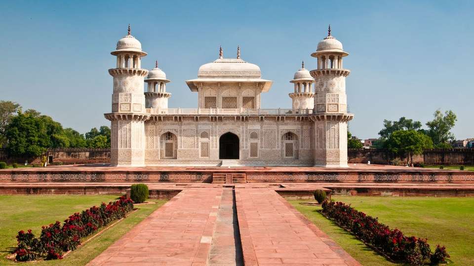 Ganges Tour - Seven Wonder Tour & Travels - India - Image 4