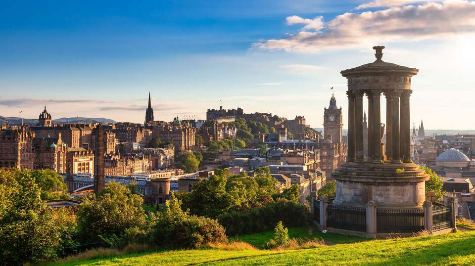 Real Britain - Trafalgar - England - Image 1