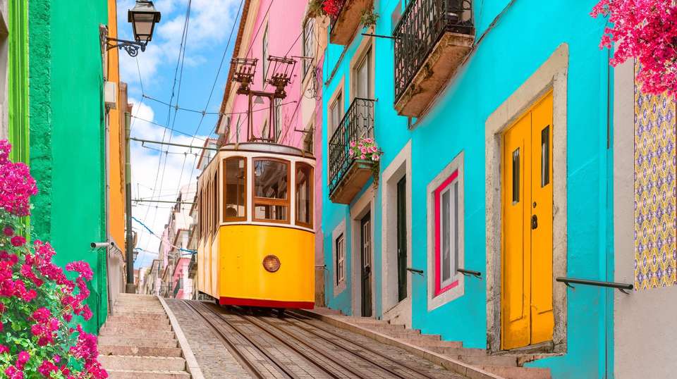 Treasures of Spain and Portugal - Trafalgar - Spain - Image 3