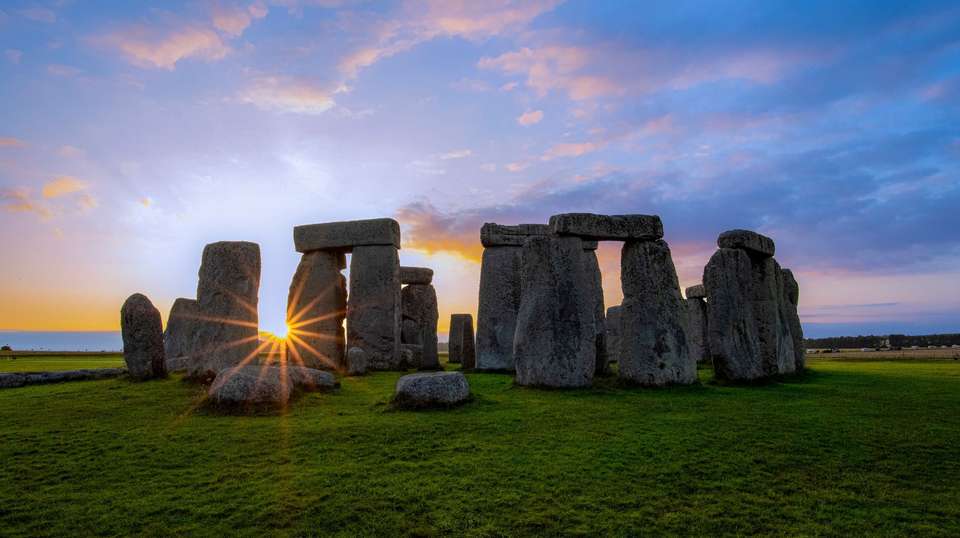 Wonders of Britain and Ireland - Trafalgar - England - Image 4