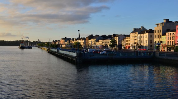 Image 4 of 6