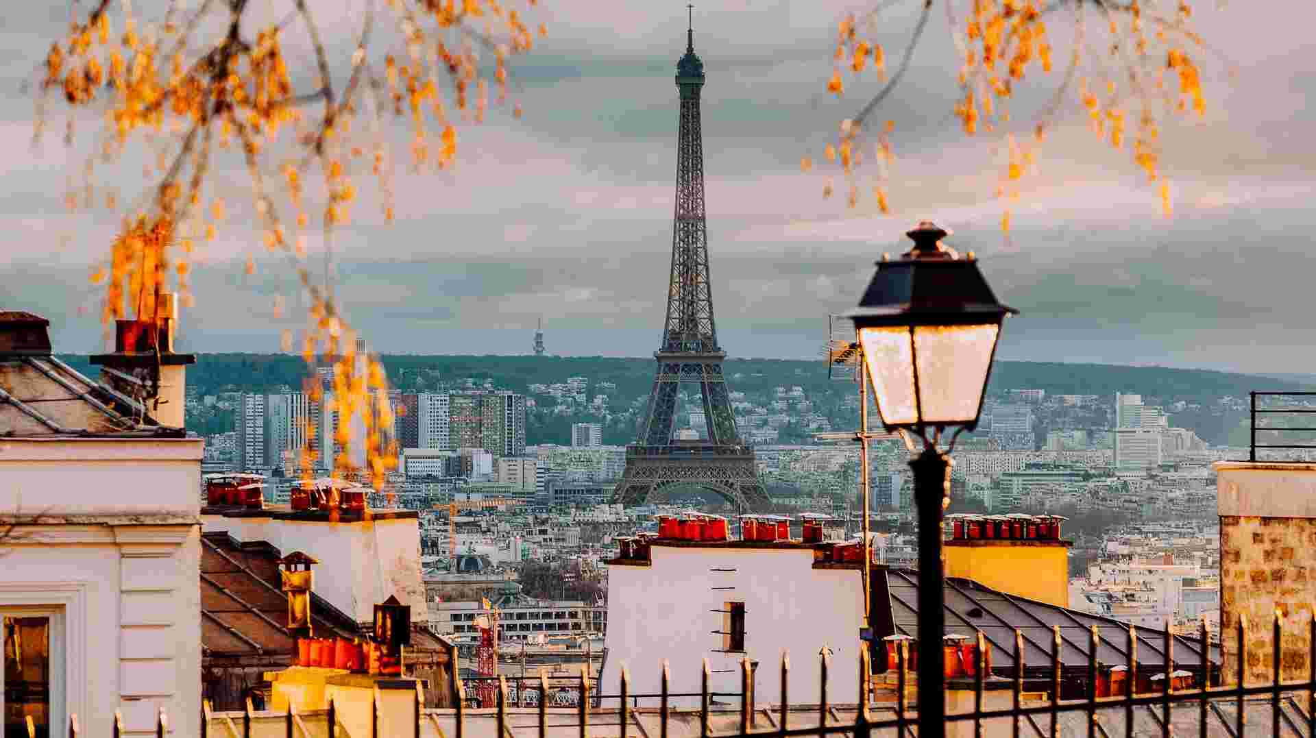 London and Paris Explorer