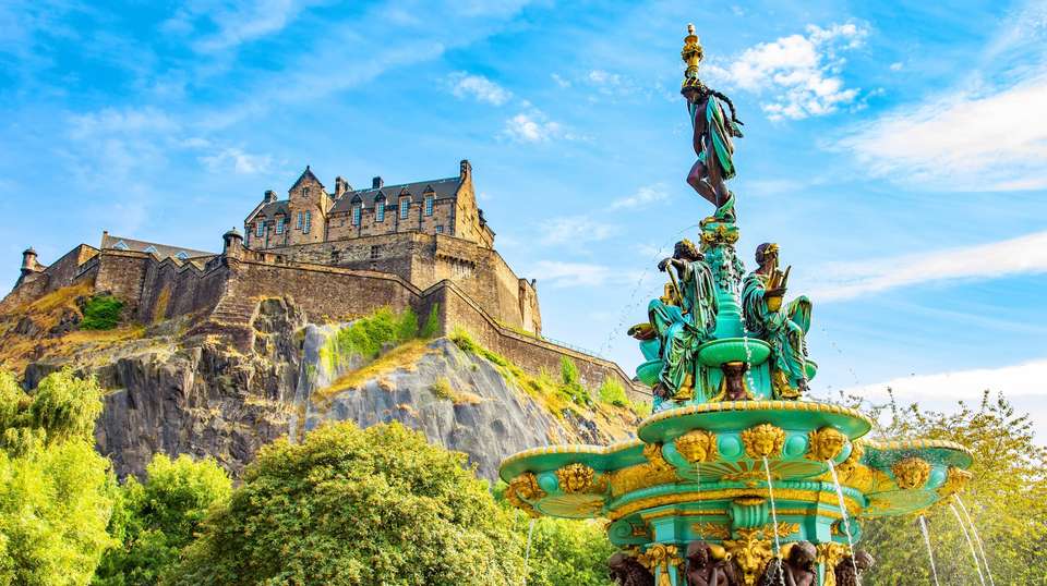 Amazing Britain - Trafalgar - England - Image 5