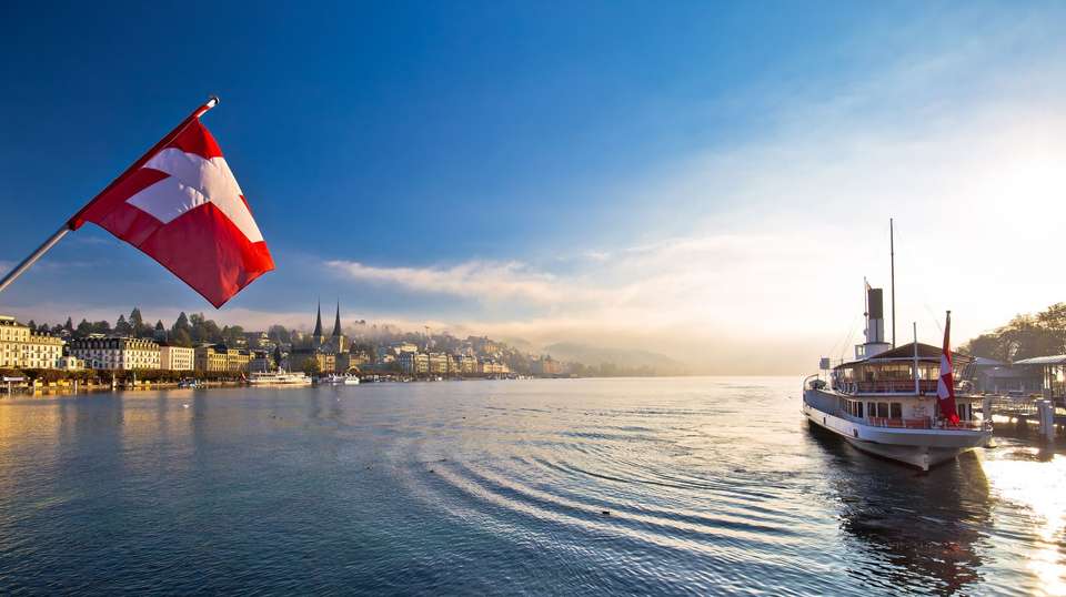 European Traveller - Trafalgar - England