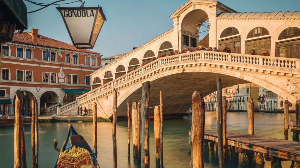 European Whirl - Trafalgar - Belgium