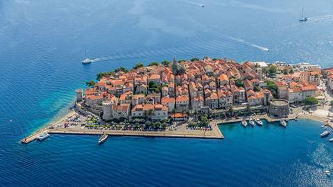Active And Outdoor Tour: Sail Dubrovnik To Split / Premier Boat