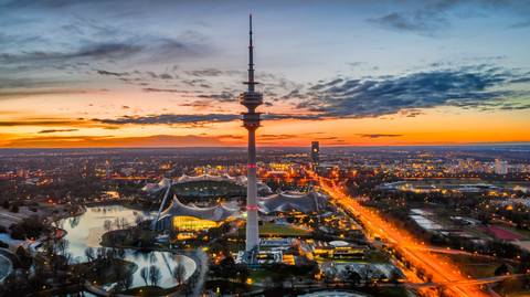 Vienna Cultural, Religious And Historic Sites Tour: Magical Christmas Markets: Munich To Budapest