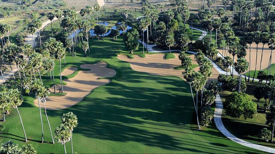 Siem Reap Golf and Angkor Tour - undefined - Image 2