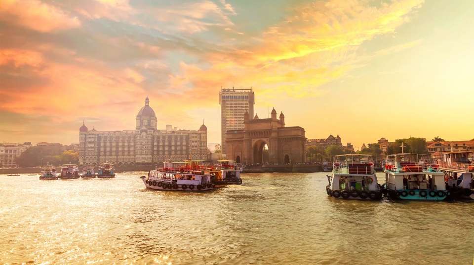 Cruise & Rail: The Sacred Ganges & the Maharajas' Express (2027) - Uniworld - India - Image 3