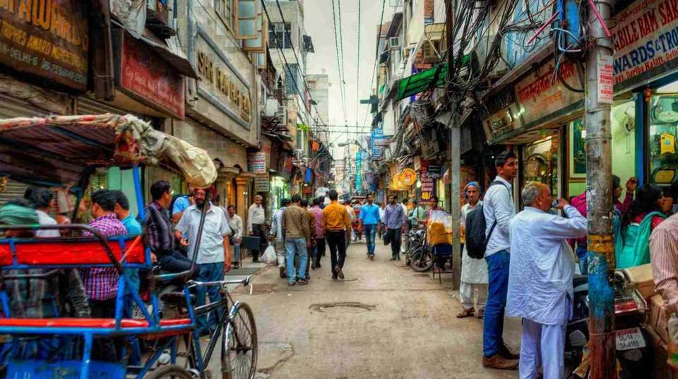 Royal Rajasthan Tour - Varanasi Excursion - India - Image 1