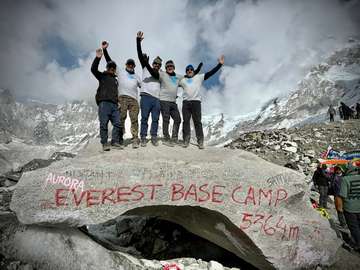 Review image by Edward Philip Worsley for the trip title: 10 Day Everest Base Camp Trek with Chopper Return