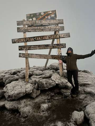 Review image by Henry Broekmeulen for the trip title: Summit Kilimanjaro via Machame Route: 7 Days
