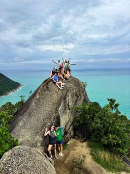 Review image by Sybe for the trip title: Full Moon Island Hopper