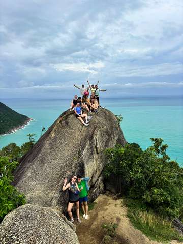 Review image by Sybe for the trip title: Full Moon Island Hopper