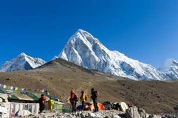 Review image by Minhduongvn for the trip title: Everest Base Camp - 3 High Passes Trek