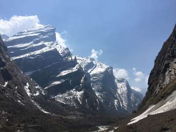 Review image by Jutharat Sitticharoenporn for the trip title: 12 Days Annapurna Base Camp Trek via Poon Hill Sunrise