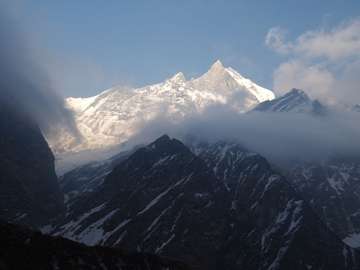Review image by Jutharat Sitticharoenporn for the trip title: 12 Days Annapurna Base Camp Trek via Poon Hill Sunrise