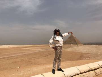 Review image by Elizabeth for the trip title: Day Tour - Giza Pyramids Memphis Sakkara & Dahshur