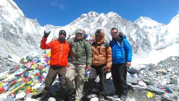 Review image by Kevin Burns for the trip title: Everest Base Camp – Kalapathar Trek