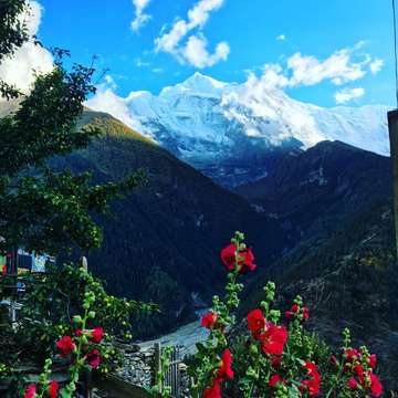 Review image by Leah Evans for the trip title: Annapurna Circuit trek 