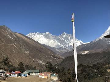 Review image by Lauren Davies for the trip title: Everest View Trek