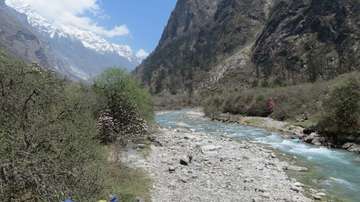 Review image by Kristina Hoppe for the trip title: Langtang Valley Trek 
