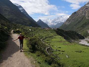 Review image by Tobias Scarning Helmersen for the trip title: Manaslu Circuit Trek