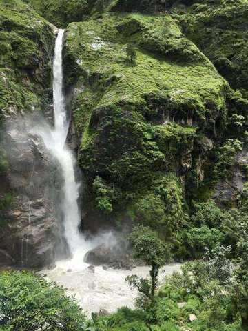Review image by Madison Pontrelli for the trip title: Annapurna Circuit Trek