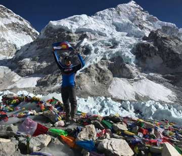 Review image by Khem Suthiwan for the trip title: Everest Base Camp Trek