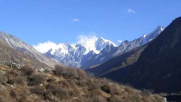 Review image by Ennis for the trip title: Langtang Valley Trek