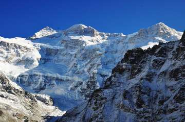 Review image by Hennry for the trip title: Kanchenjunga Base Camp Trek