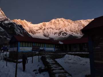 Review image by Aaron De Maeyer for the trip title: Annapurna Base Camp Trek