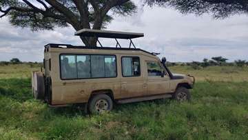 Review image by Bret for the trip title: Four-Day Safari: Serengeti, Tarangire and Ngorongoro 
