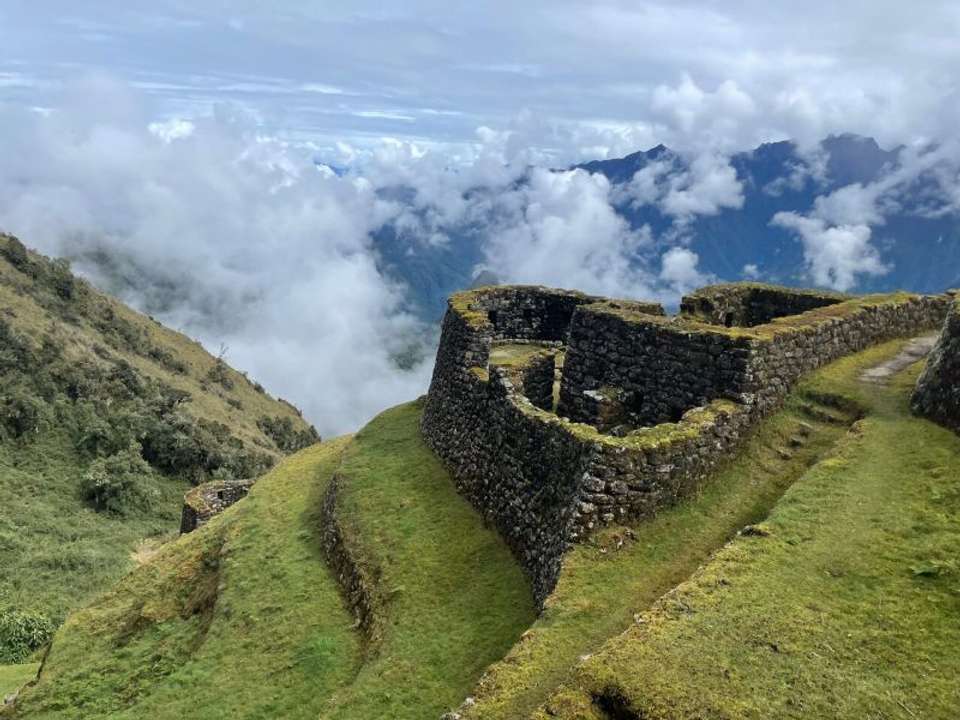 The best Machu Picchu trek operator in Cusco -Alpaca Tours.