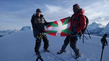 Review image by Aner Garmendia for the trip title: Mera Peak Climb