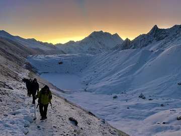 Review image by Jonathan Spencer for the trip title: Manaslu Circuit Trekking