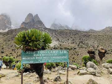 Review image by Teddy Maina for the trip title: 4 Days Mt. Kenya Sirimon Route and Down Sirimon