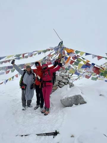 Review image by Florian Winkler for the trip title: 16 Days Manaslu Circuit Trekking
