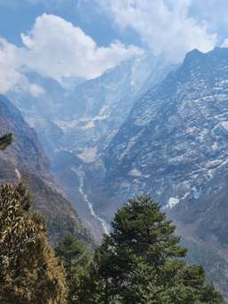 Review image by chatthawut duangdeethaweesap for the trip title: 20 Days EBC 3 High Passes Trek