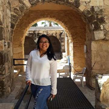 Mae Badua - Travel Expert