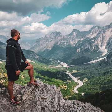 Alban Pllaha - Travel Expert
