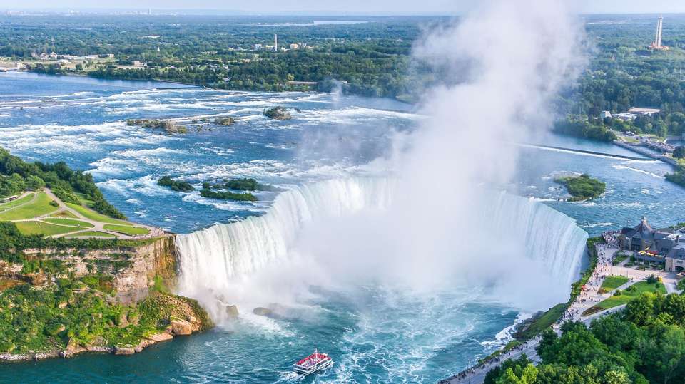 Top Canada tours