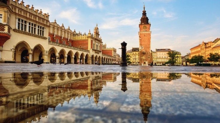 See Rynek square in Krakow while spending 10 days in Poland.