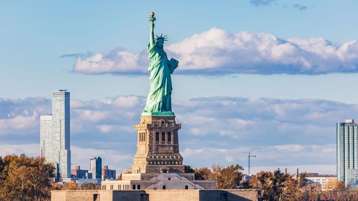 See the Statue of Liberty in New York while spending 12 days in USA. See the Statue of Liberty in New York while spending 10 days in USA.