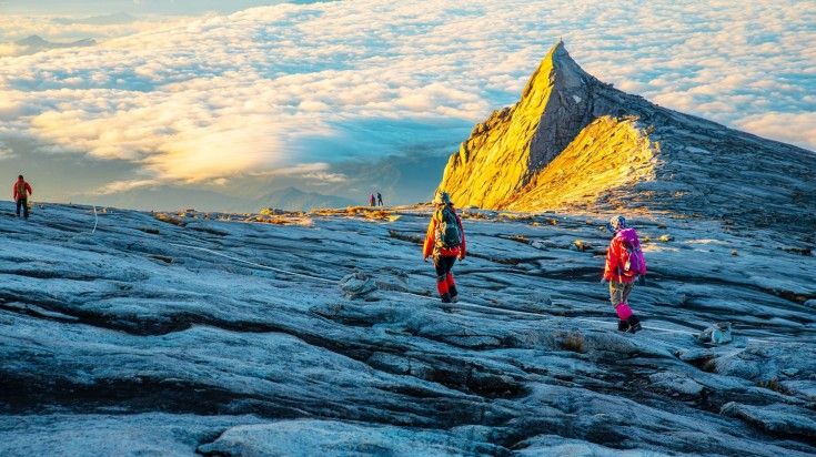 Go trekking at Kota Kinabalu while spending 5 days in Malaysia.