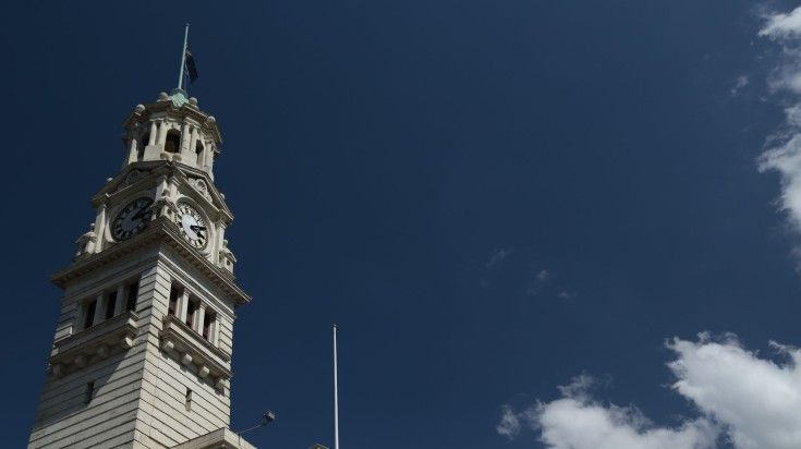 Auckland Town Hall on a clear day. Auckland Town Hall on a clear day.